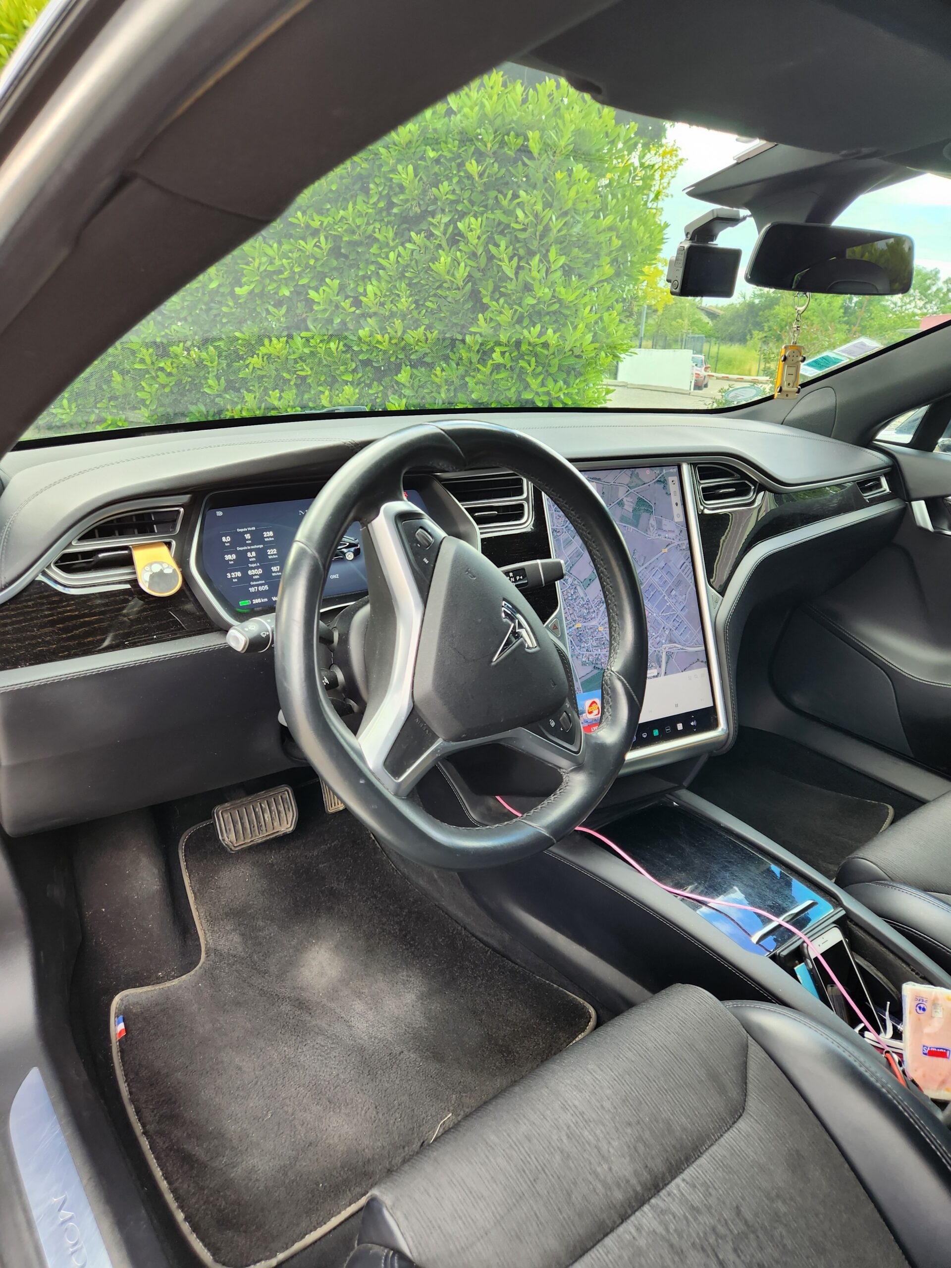 TESLA 8